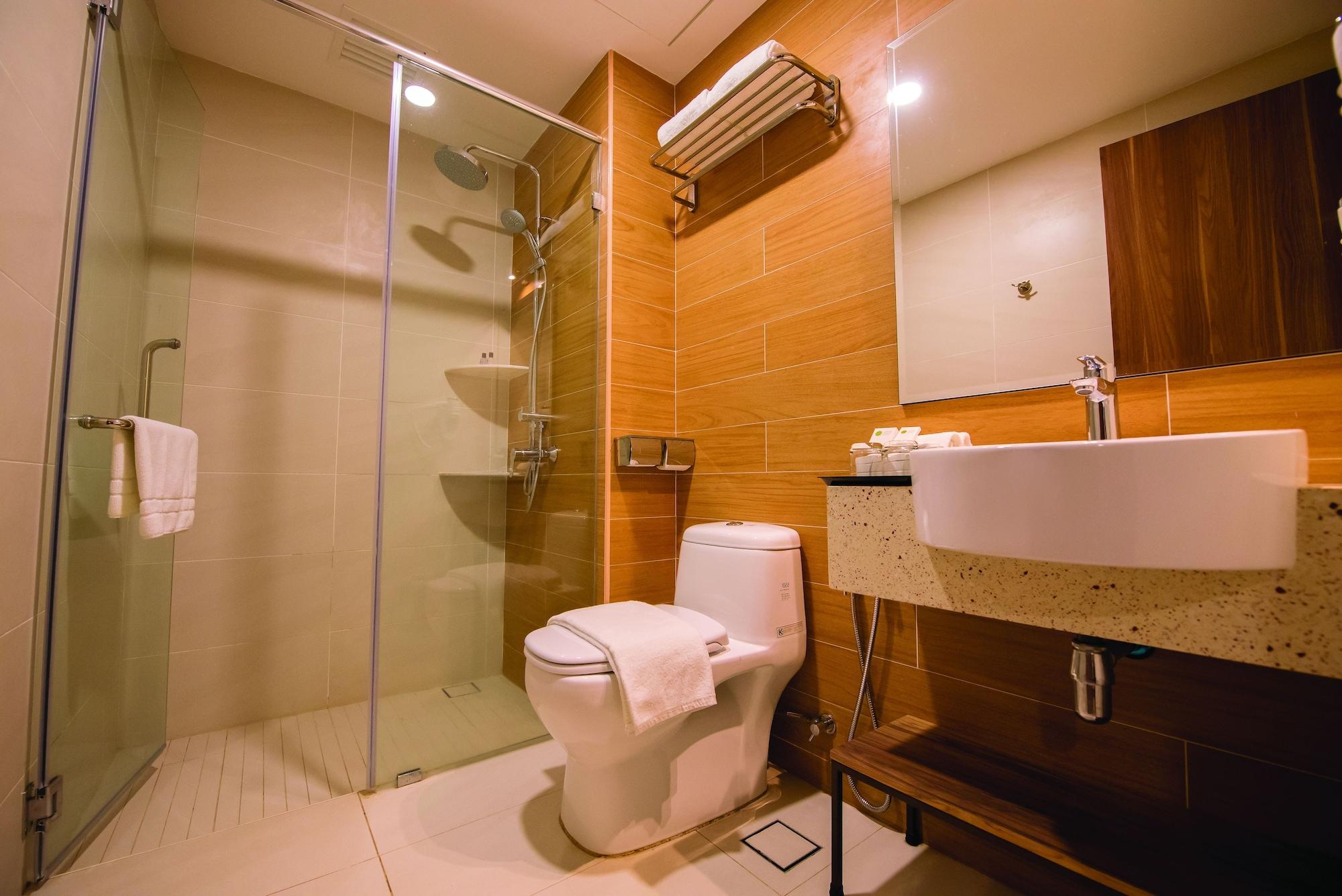 Grand Orient Hotel Perai, Penang Екстериор снимка