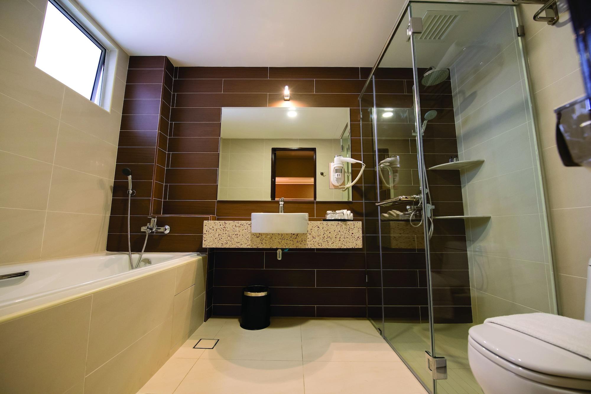 Grand Orient Hotel Perai, Penang Екстериор снимка
